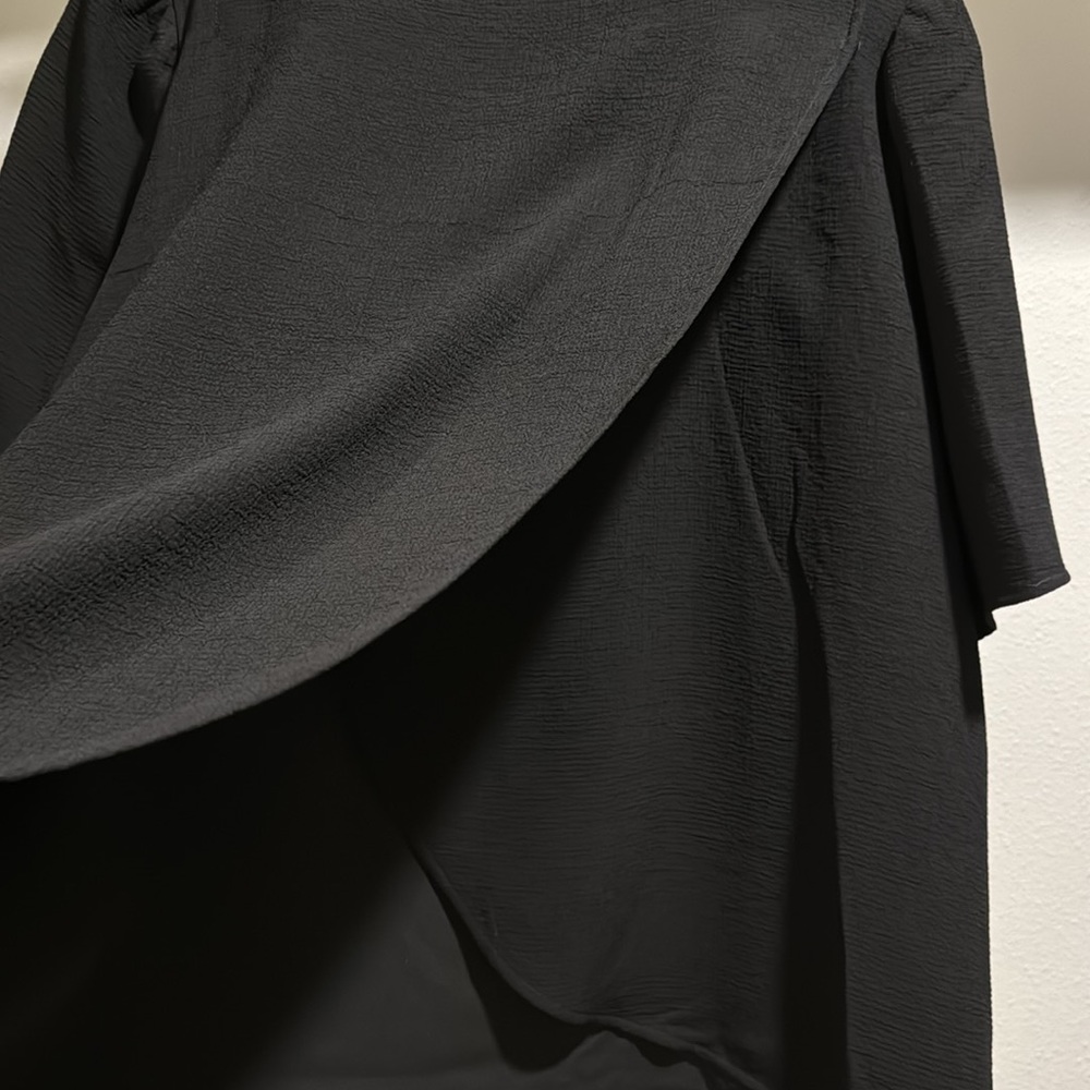 Puff sleeve Top - Picture 3 of 3